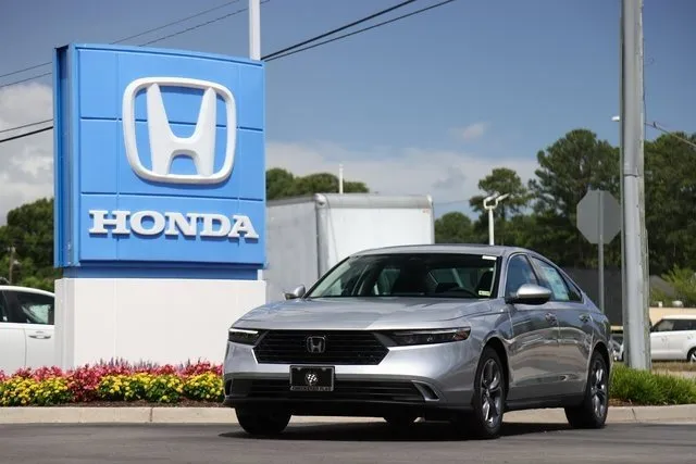 New 2025 Honda HR-V LX