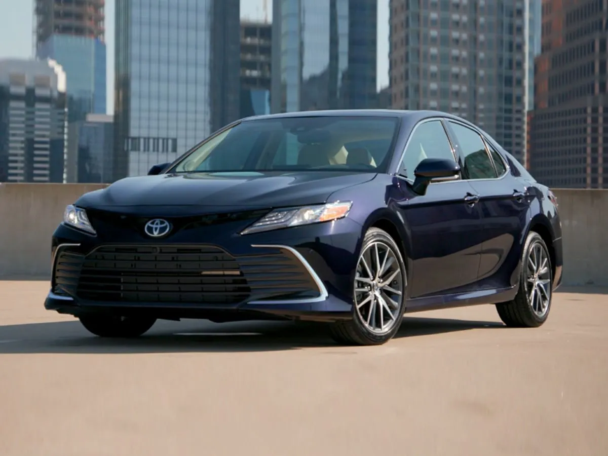 New 2025 Toyota Camry LE