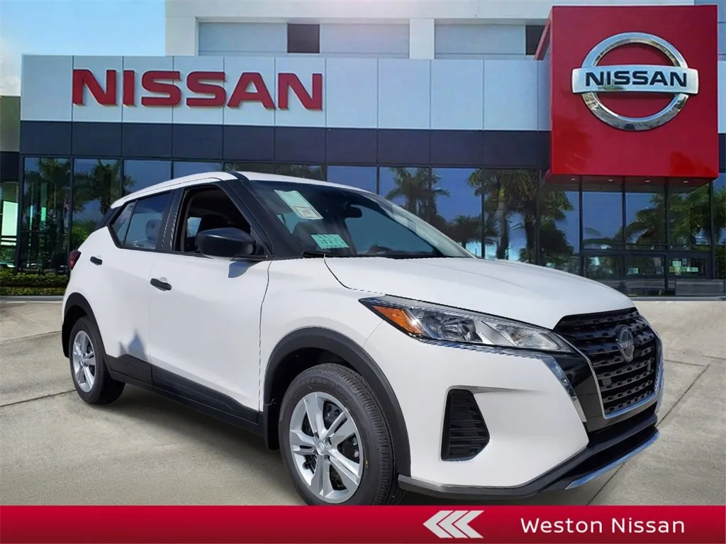 New 2024 Nissan Kicks S