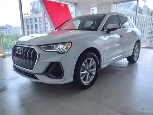 Used 2021 Audi Q3 2.0T Premium w/ Convenience Package