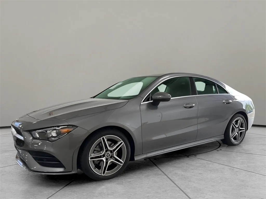 New 2024 BMW X1 xDrive28i w/ Convenience Package