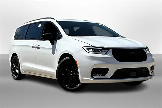 New 2024 Jeep Compass Latitude w/ Convenience Group