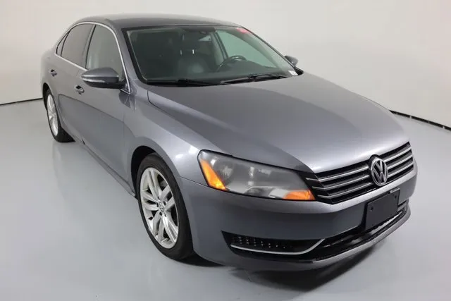 Used 2018 Ford Fusion SE w/ Fusion SE Technology Package