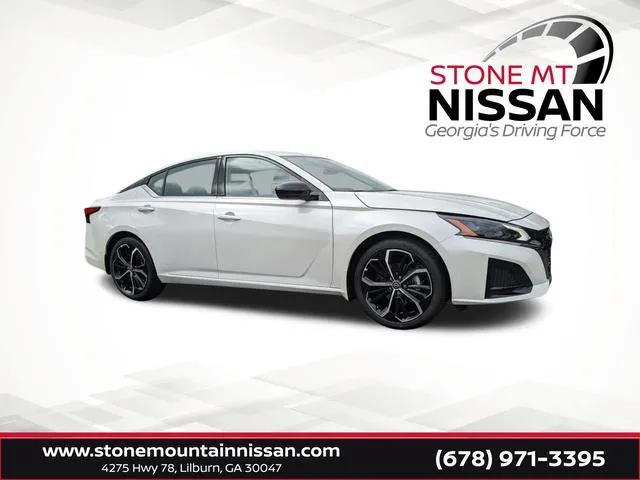 New 2024 Nissan Versa S w/ Trunk Package