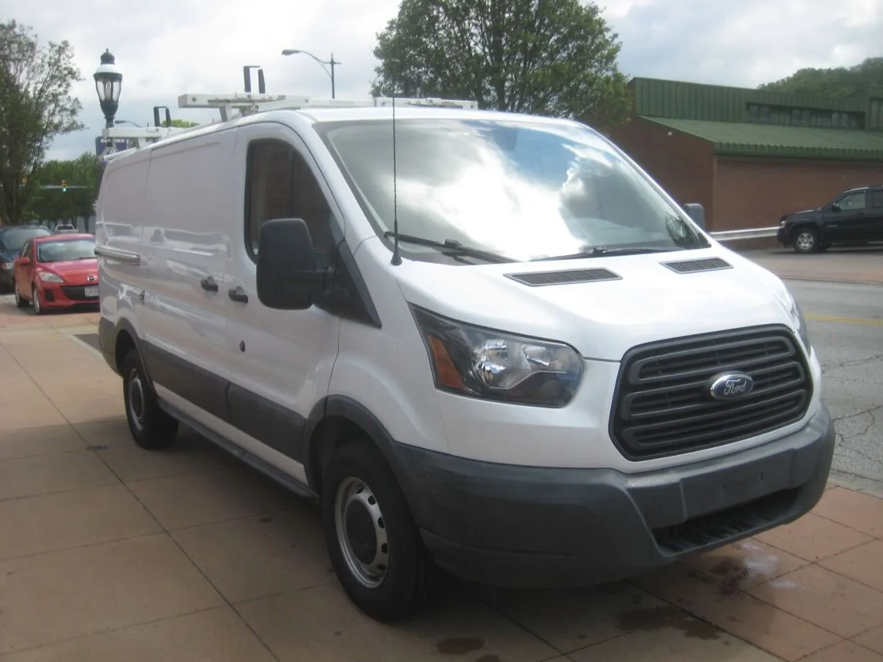 Used 2018 Ford Transit 250 130" Low Roof