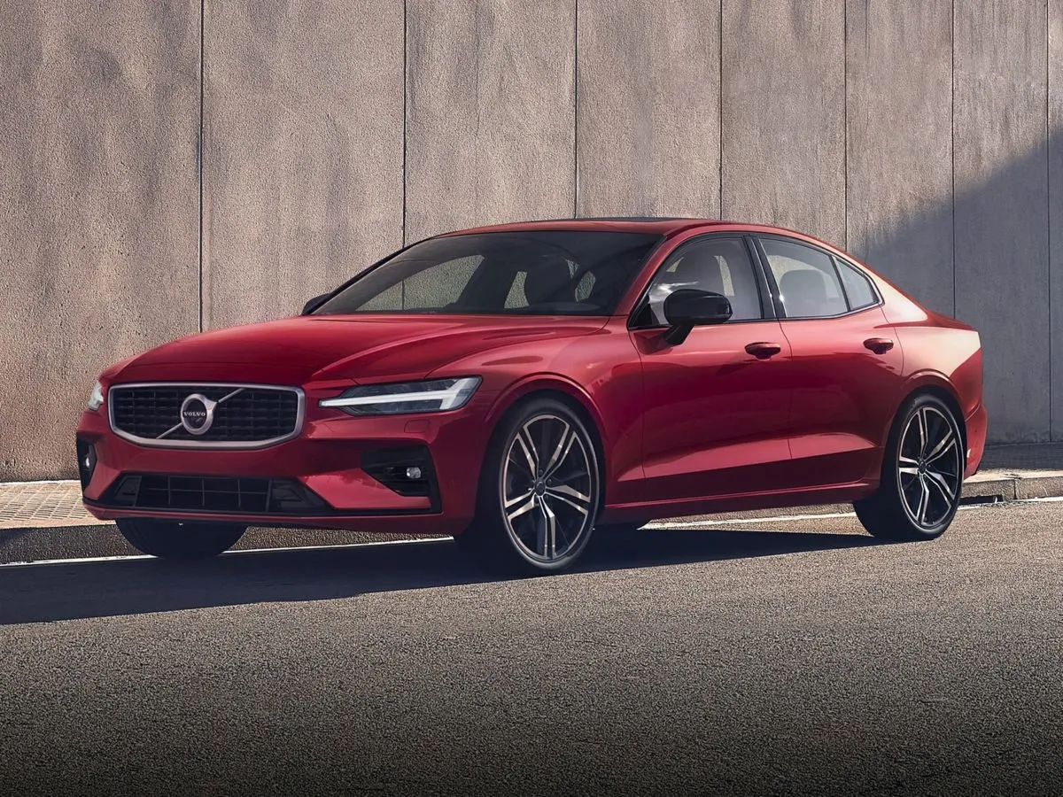 Certified 2023 Volvo XC40 B5 Plus