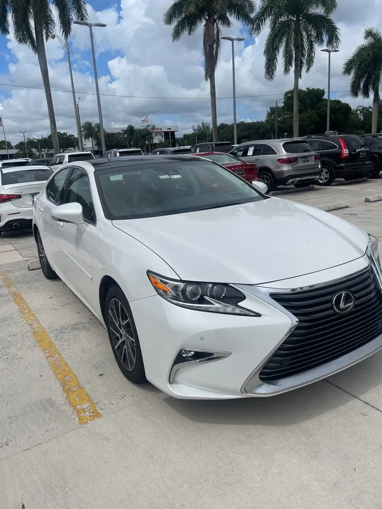 Used 2018 Lexus ES 350 w/ Luxury Package w/Wood Trim