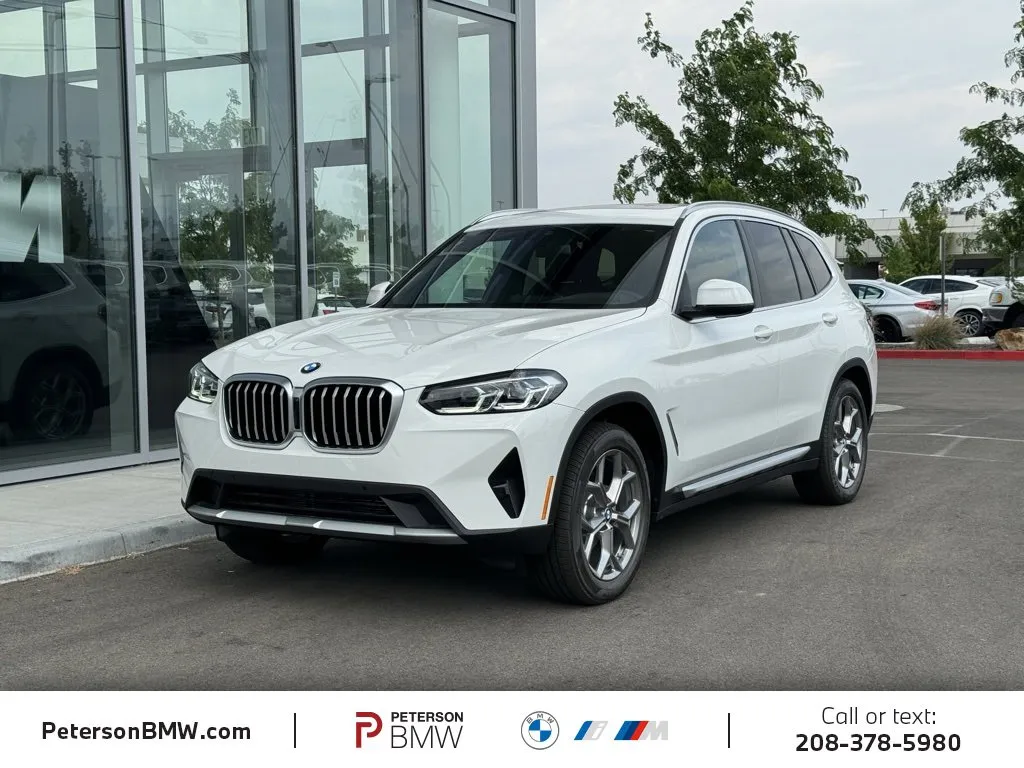 New 2024 BMW X3 xDrive30i w/ Premium Package