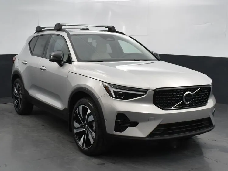 New 2024 Volvo S60 B5 Core