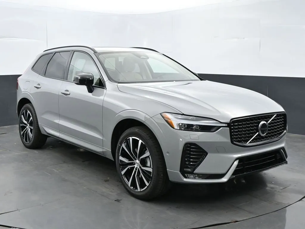 New 2024 Volvo S60 B5 Plus w/ Climate Package