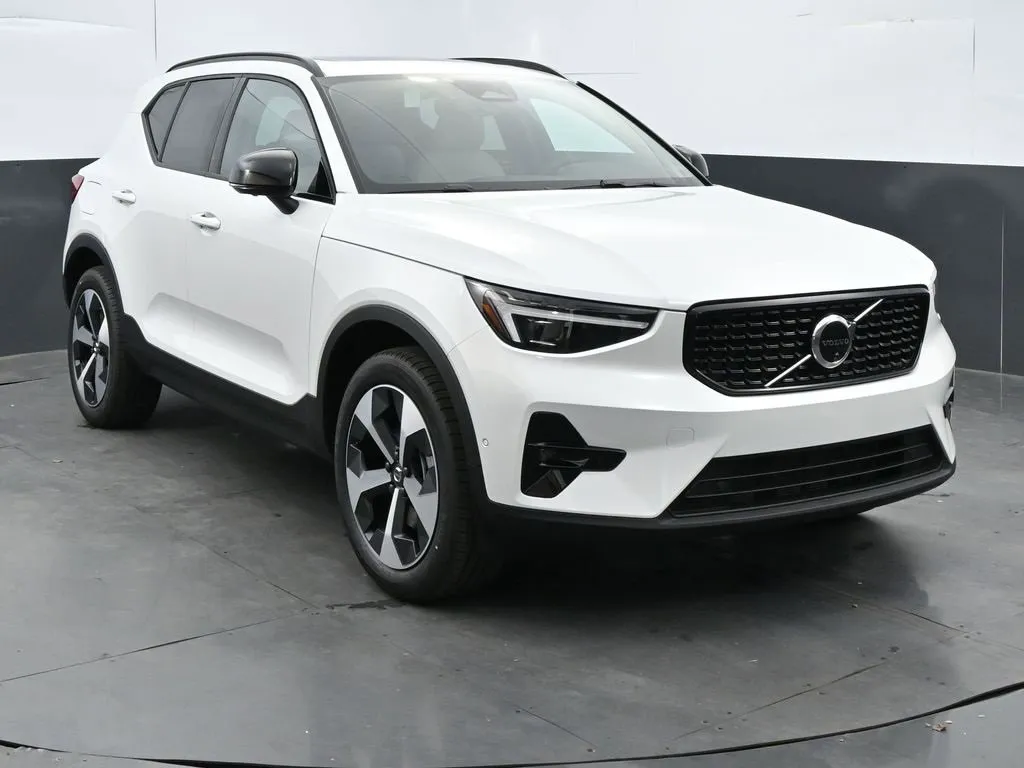 New 2024 Volvo S60 B5 Ultimate w/ Climate Package