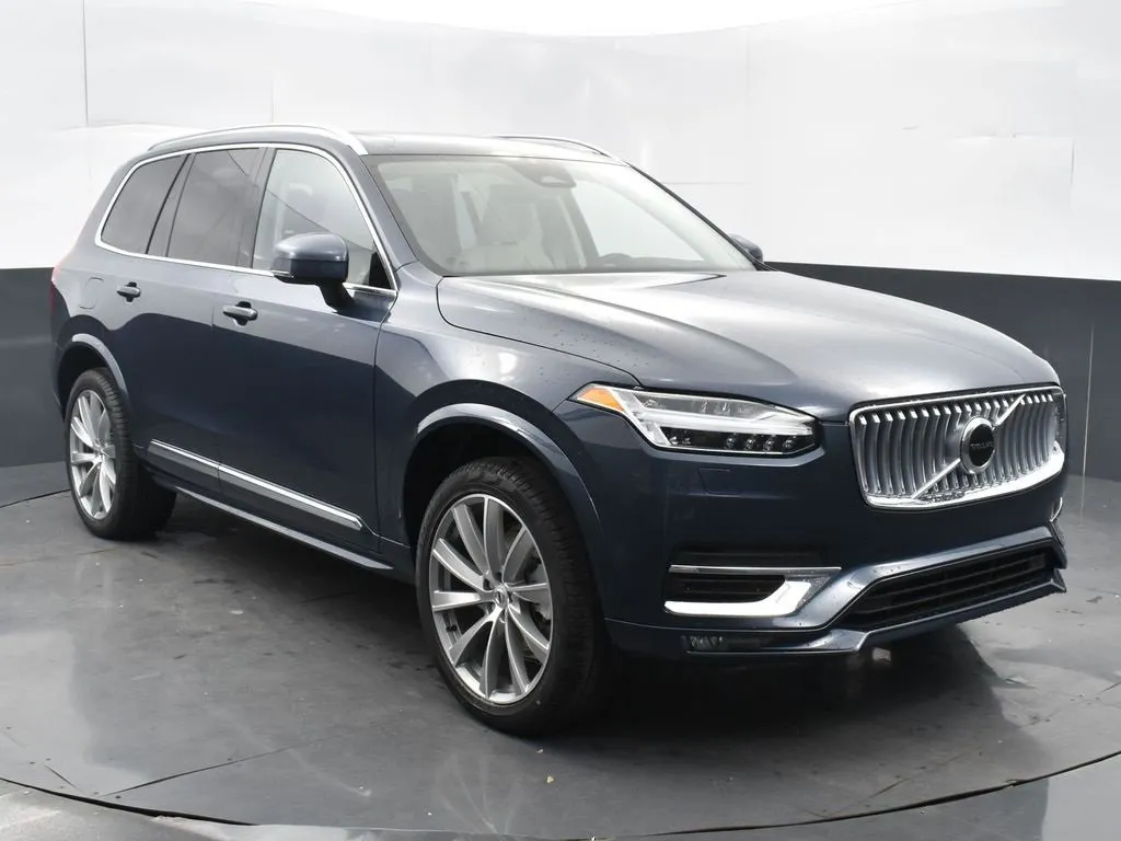 New 2024 Volvo XC90 B5 Plus w/ Protection Package