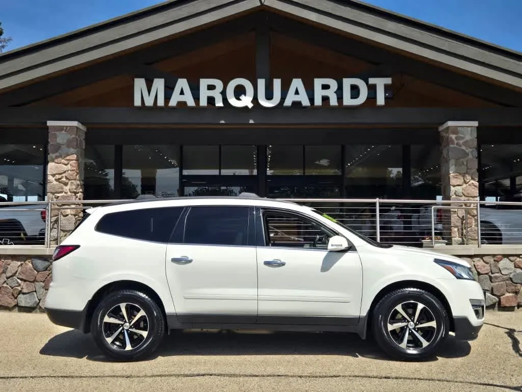 Used 2017 Chevrolet Traverse LT w/ Style and Technology Package