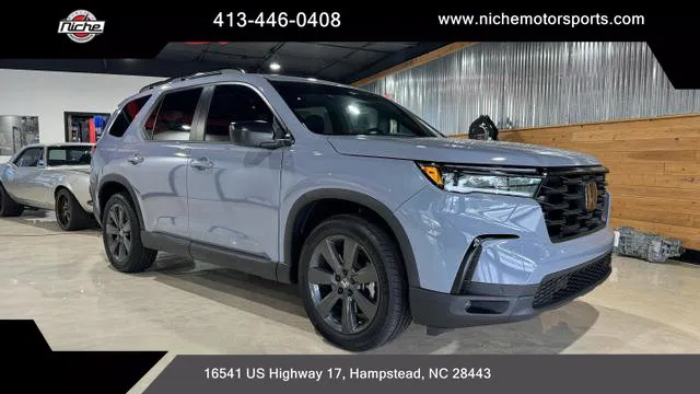 Used 2021 BMW X7 M50i w/ Executive Package