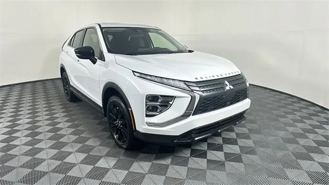 New 2024 Mitsubishi Outlander ES