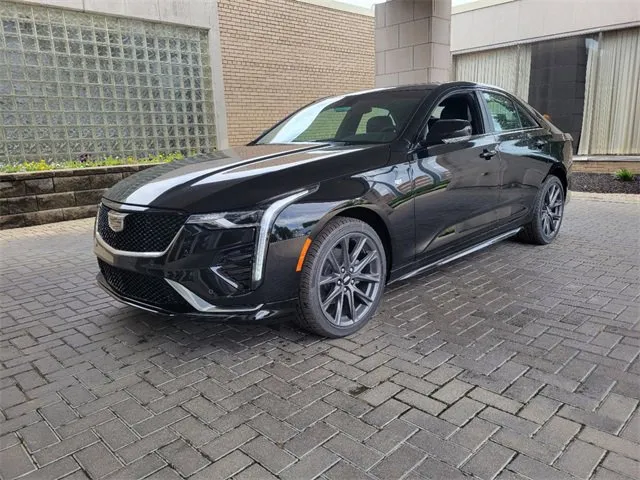New 2024 Cadillac XT4 Sport