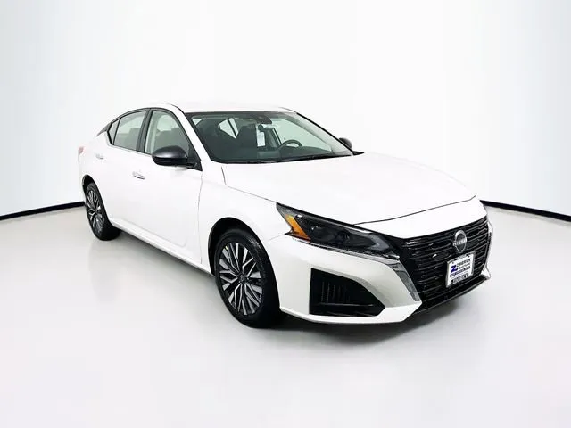 New 2024 Nissan Sentra SV