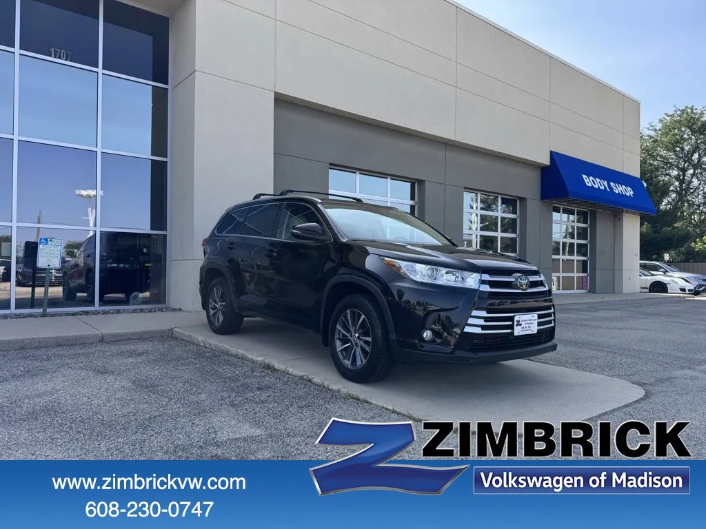 Used 2018 Toyota Highlander XLE w/ Protection Package #3