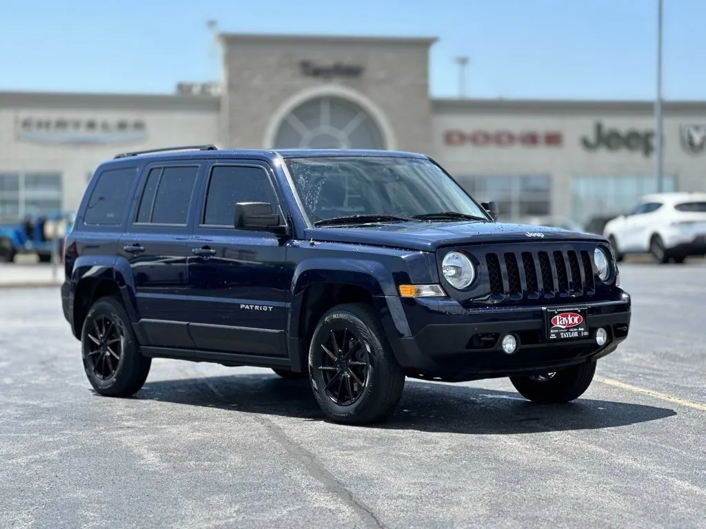 Used 2017 Jeep Patriot Latitude w/ Sun/Sound Group