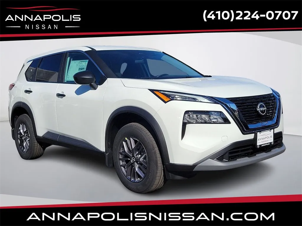 New 2024 Nissan Kicks SR w/ SR Premium Package