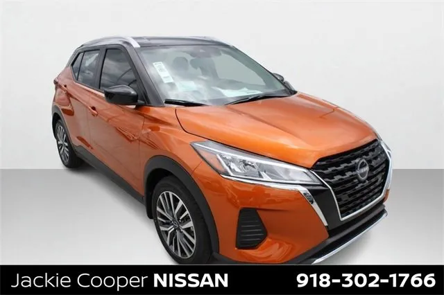 New 2024 Nissan Kicks SV w/ Exterior Package