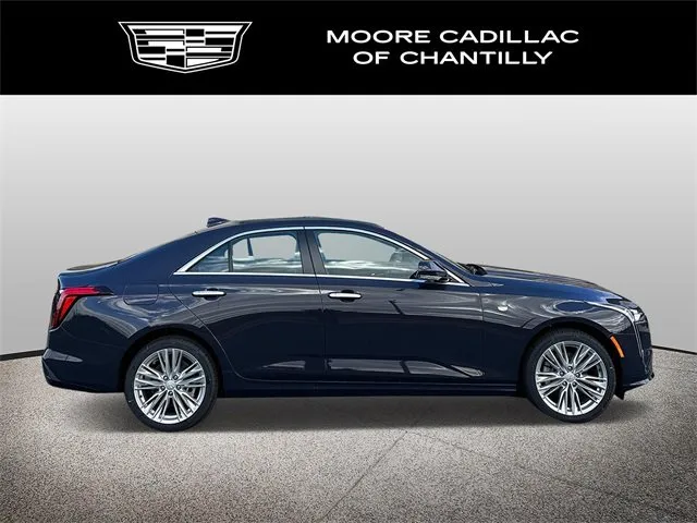 New 2024 Cadillac XT4 Luxury w/ Cold Weather Package