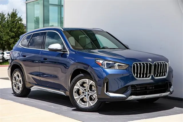 New 2024 BMW X3 xDrive30i w/ Convenience Package