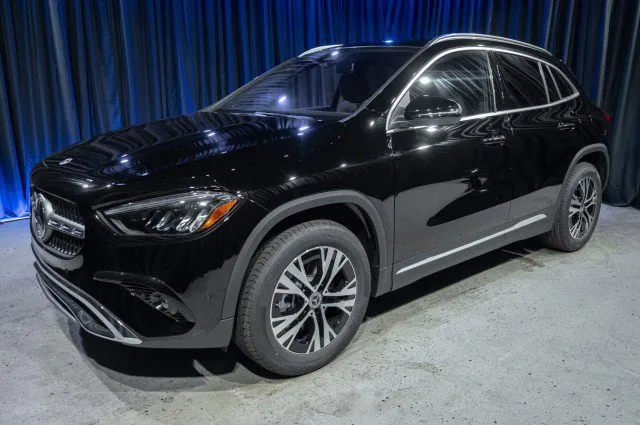 New 2025 Mercedes-Benz GLA 250