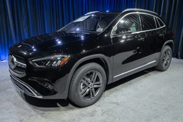 New 2025 Mercedes-Benz GLA 250 4MATIC