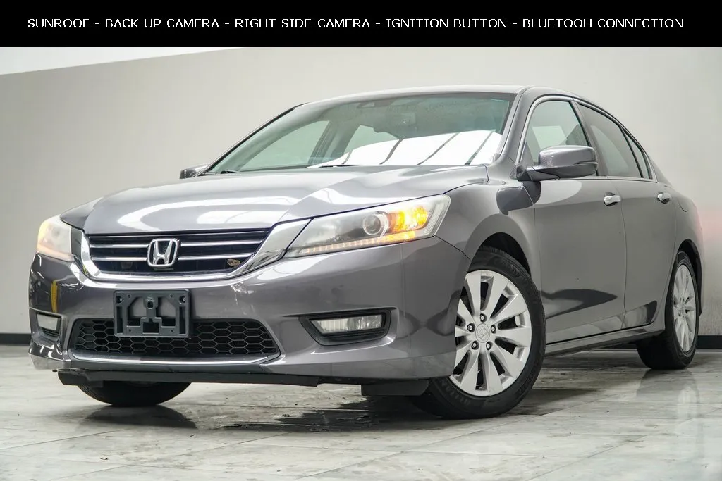 Used 2017 Nissan Altima 2.5 SR w/ Midnight Edition Package