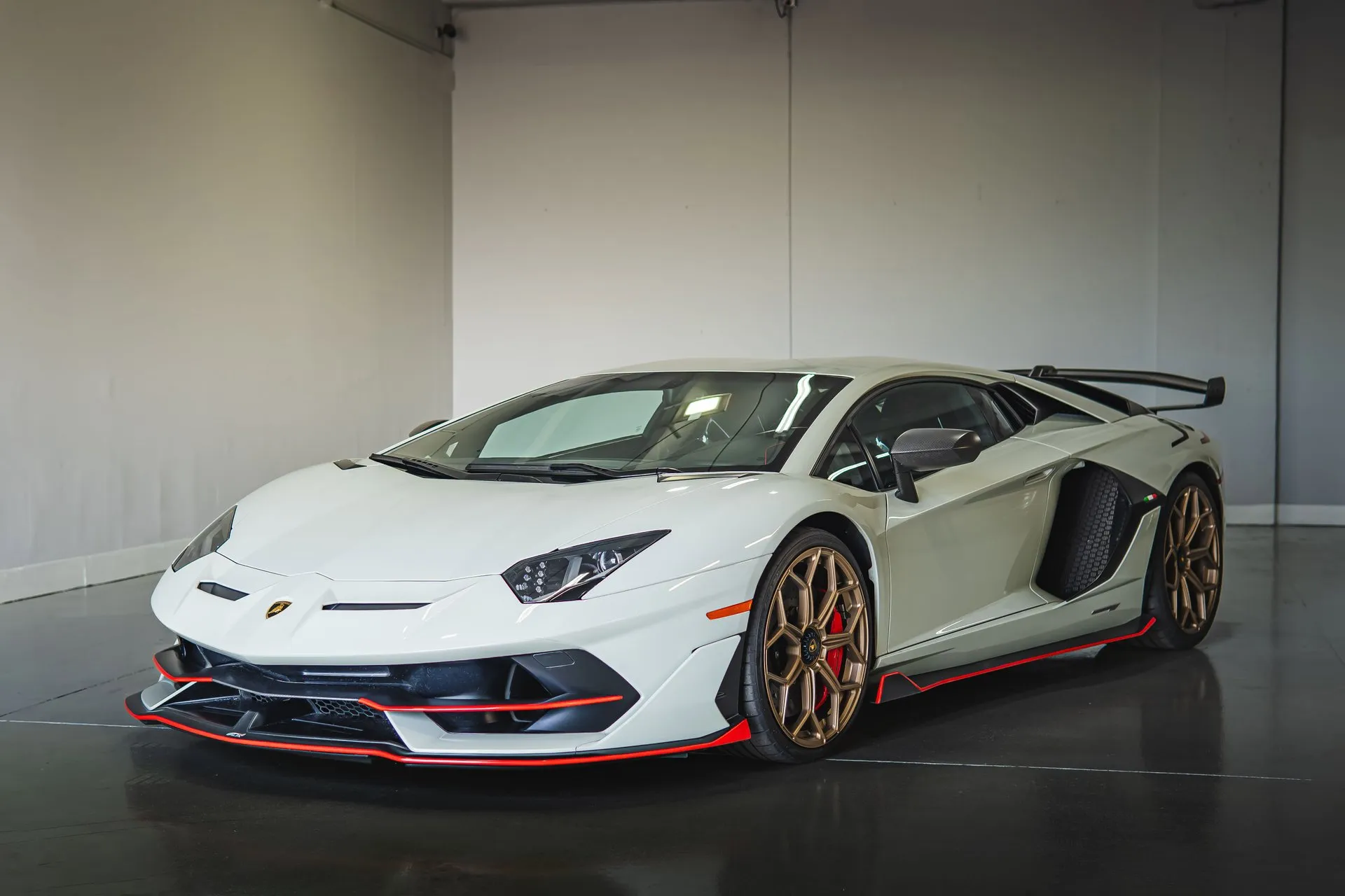 Used 2020 Lamborghini Aventador SVJ