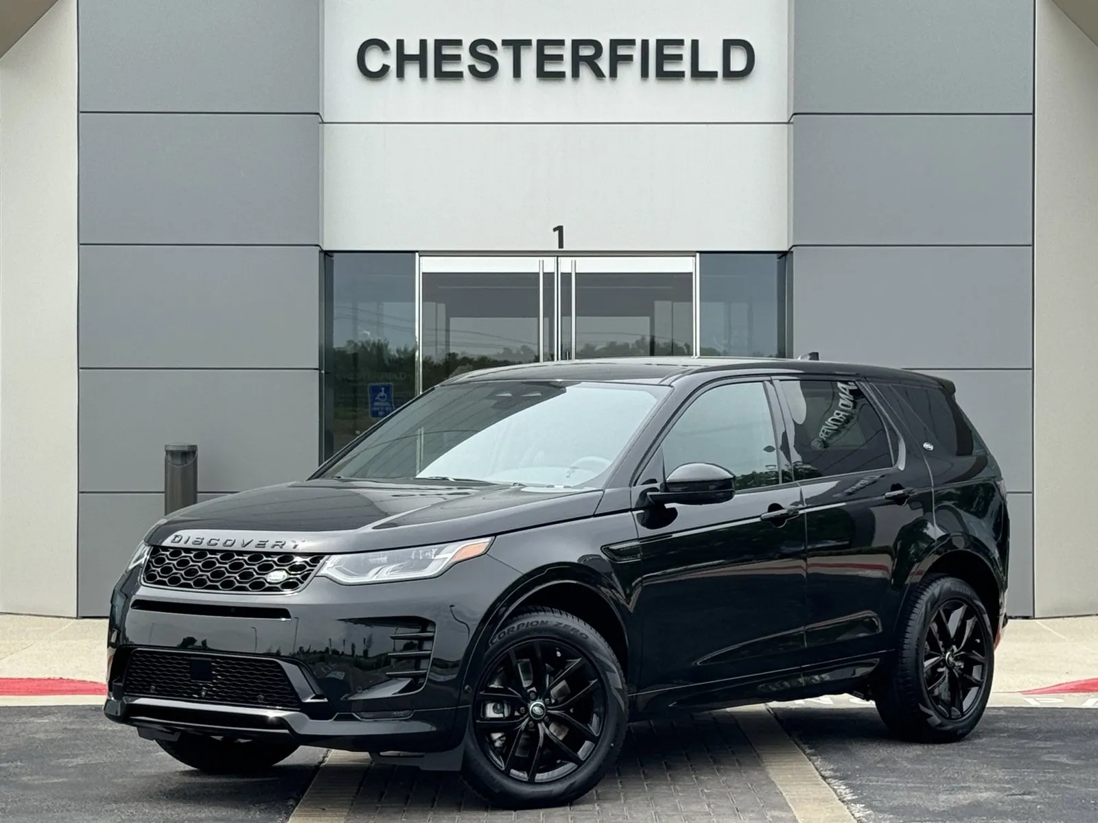 New 2024 Land Rover Discovery Sport Dynamic SE