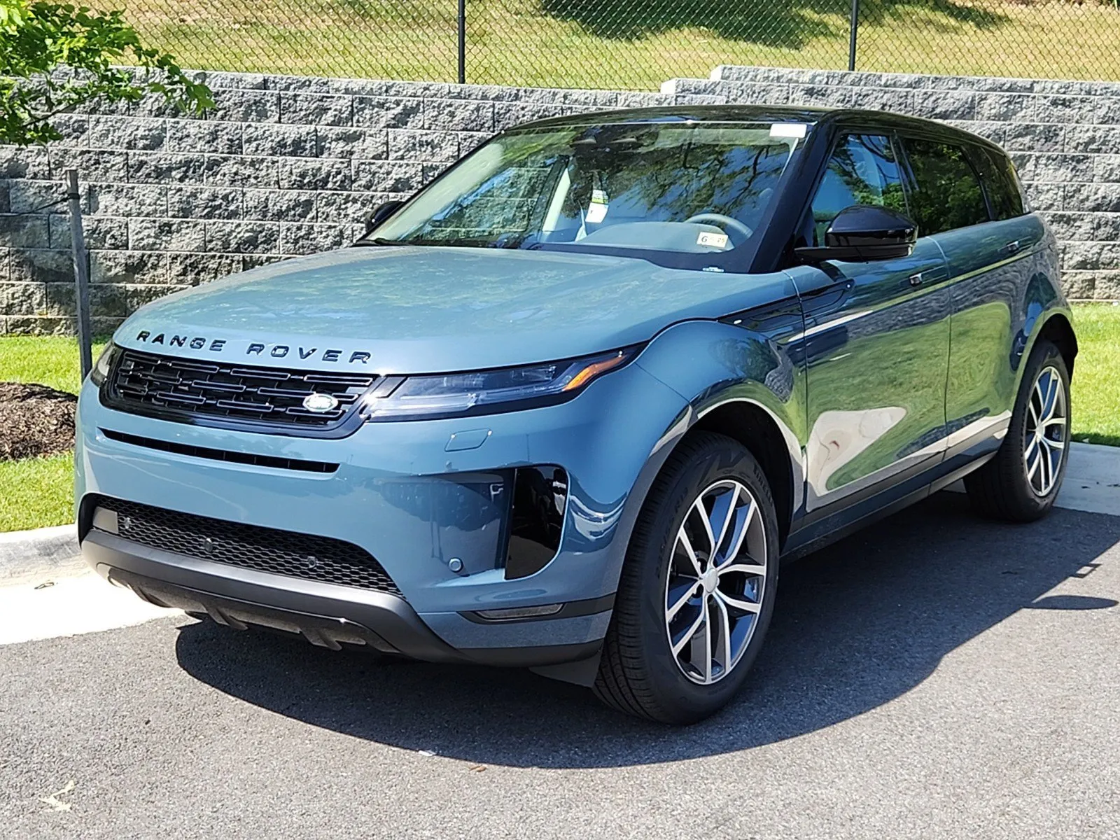 New 2024 Land Rover Range Rover Evoque S