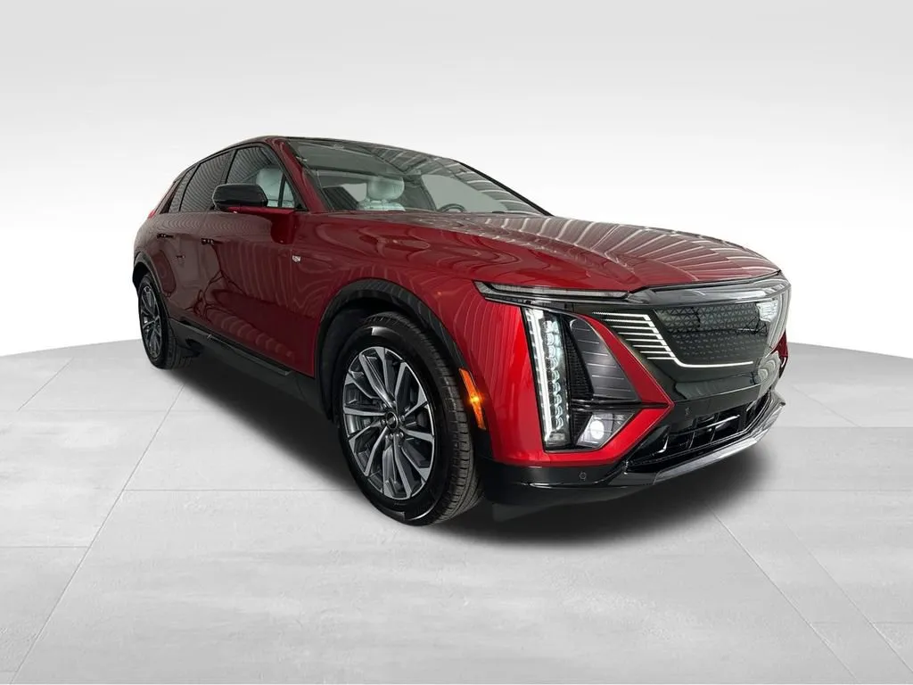 New 2024 Cadillac CT4 Luxury w/ Sun And Sound Package