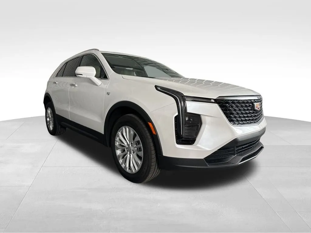 New 2024 Cadillac XT4 Premium Luxury w/ Technology Package