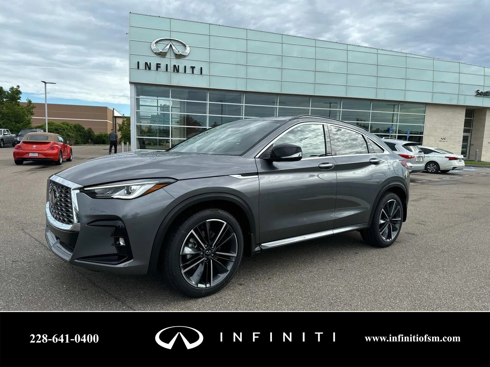 New 2025 INFINITI QX55 Luxe w/ Cargo Package