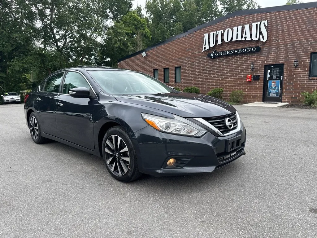 Used 2018 Hyundai Sonata Limited w/ Limited Ultimate Package 03