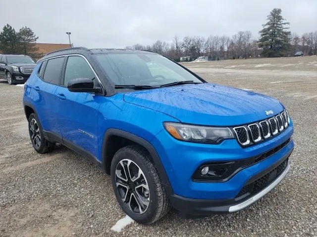 New 2024 Jeep Compass Latitude