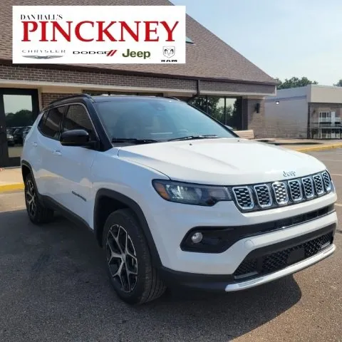 New 2024 Jeep Compass Latitude w/ Sun and Sound Group