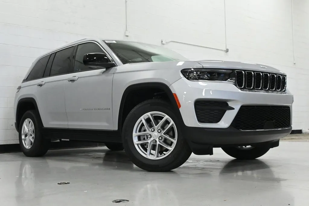 New 2024 Jeep Compass Latitude