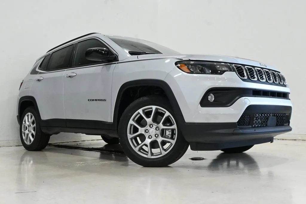 New 2024 Jeep Grand Cherokee Laredo X w/ Luxury Tech Group I