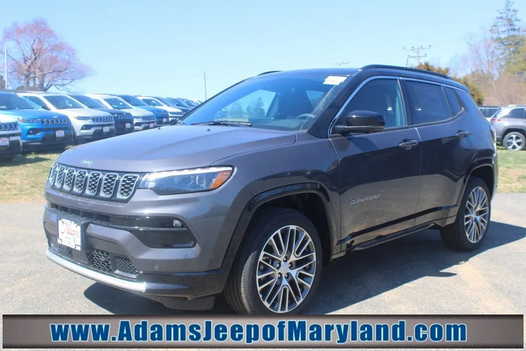 New 2024 Jeep Grand Cherokee L Laredo