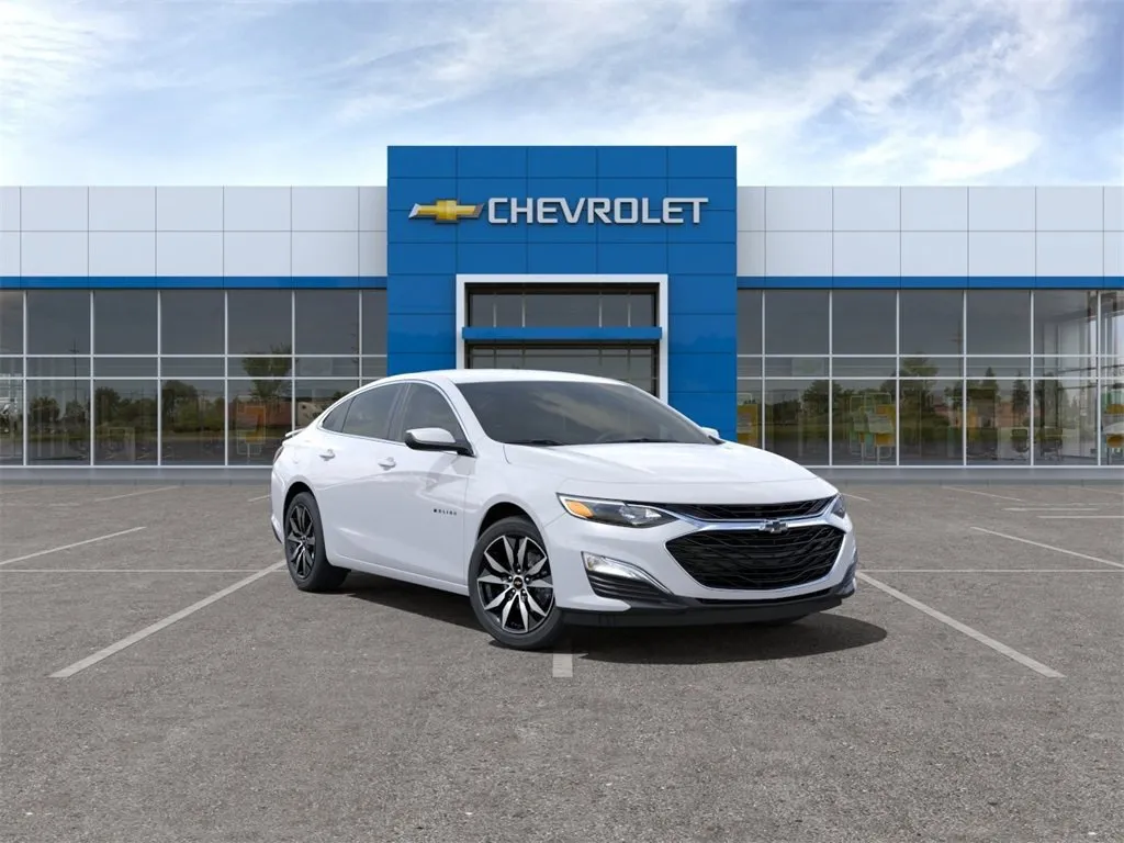New 2024 Chevrolet Trax LT w/ LT Convenience Package