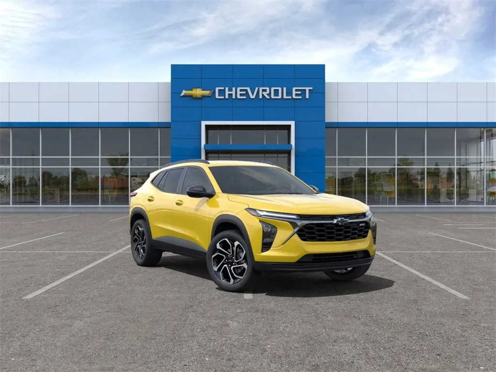 New 2025 Chevrolet Trax LT w/ Sunroof Package