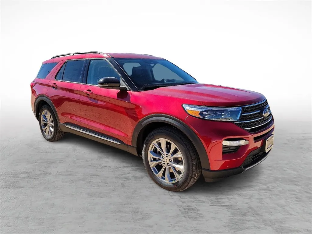 New 2024 Ford Explorer XLT