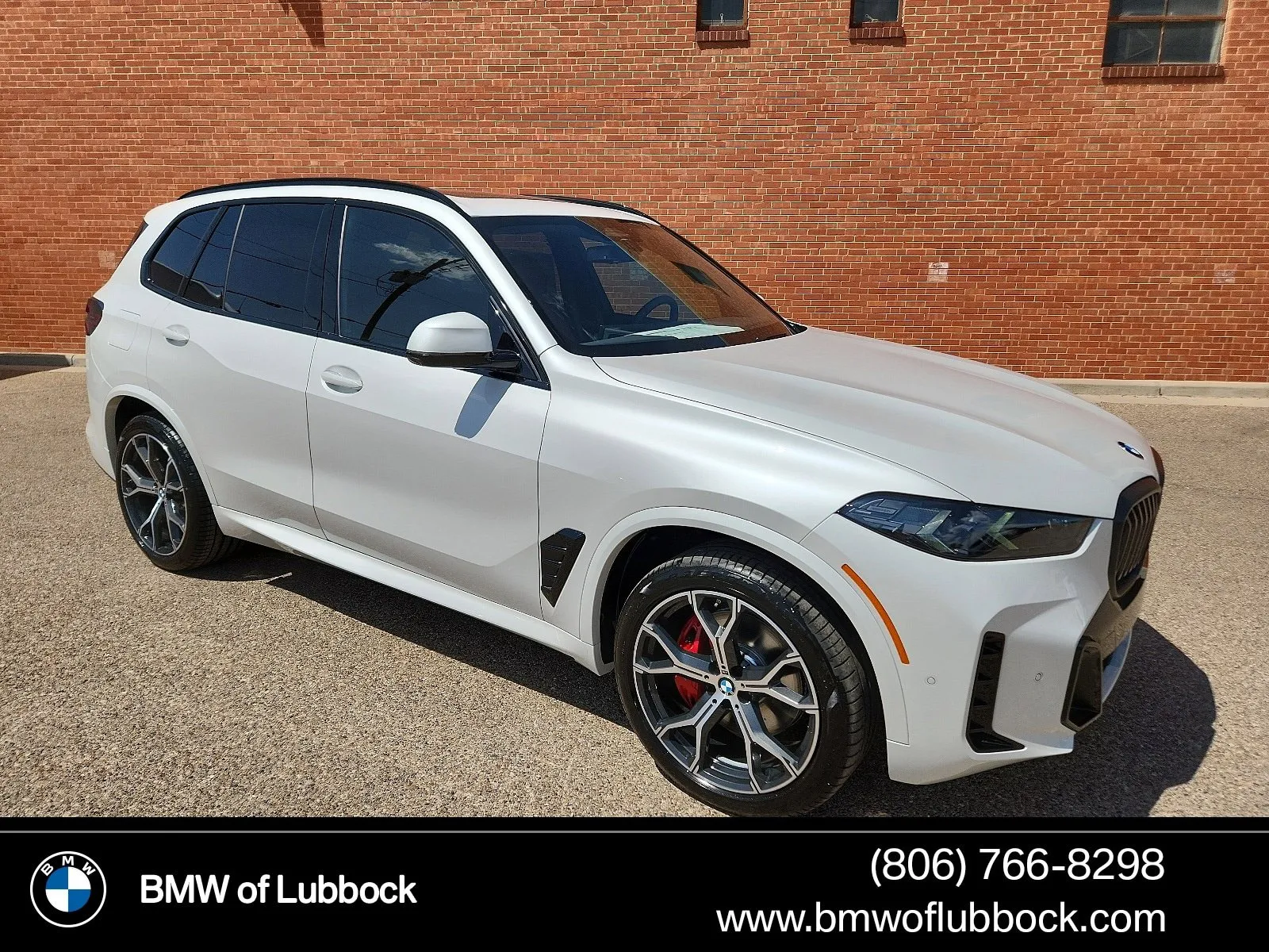 New 2024 BMW 330i Sedan w/ M Sport Package