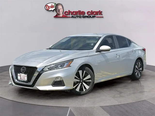 Used 2022 Nissan Altima 2.5 SR