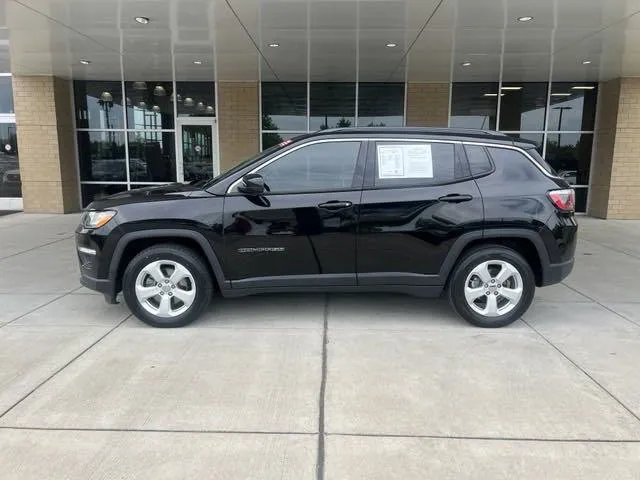 Used 2017 Cadillac XT5 FWD w/ LPO, Wheel Lock Package