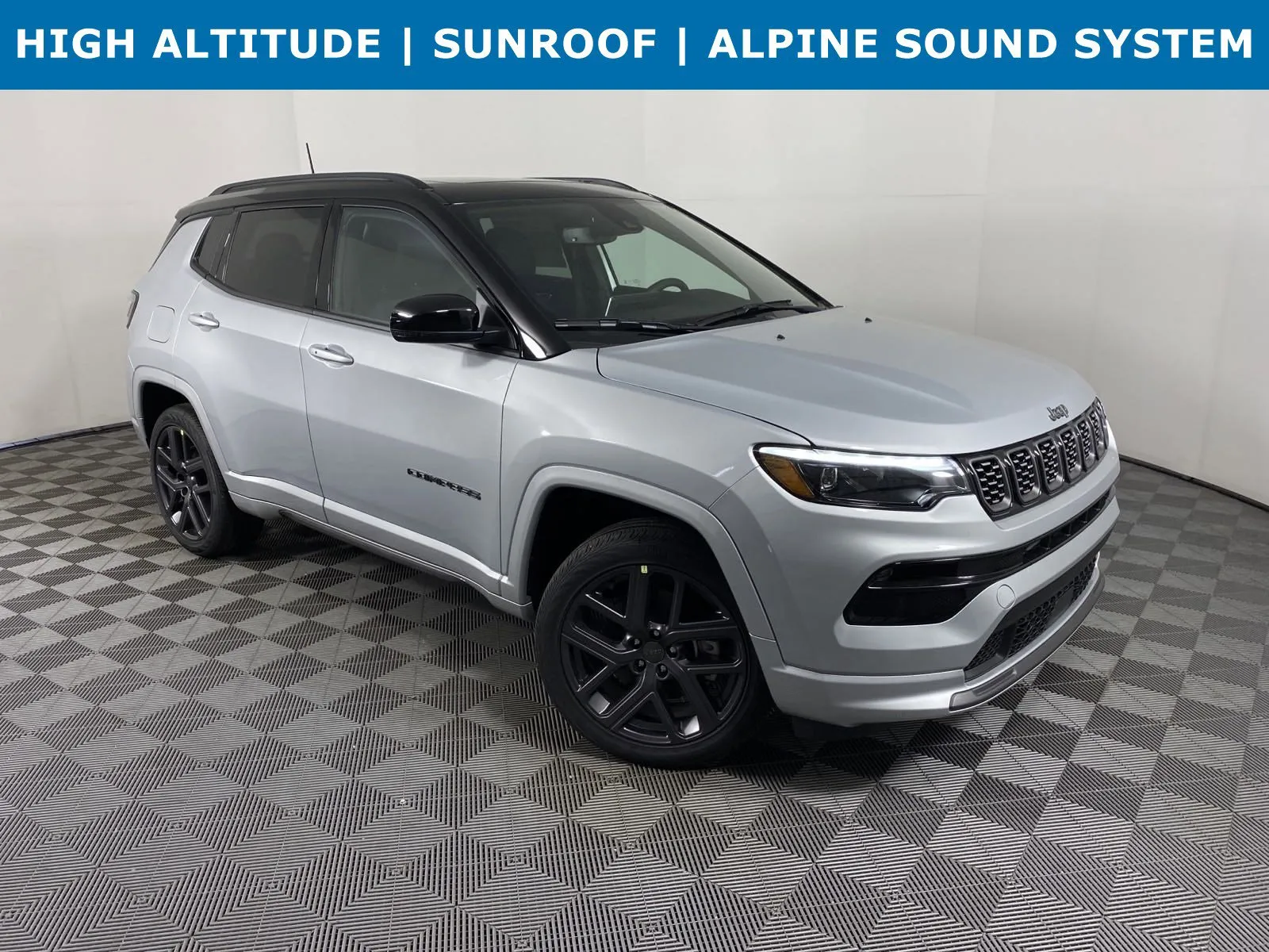 New 2024 Jeep Compass Latitude w/ Sun and Sound Group