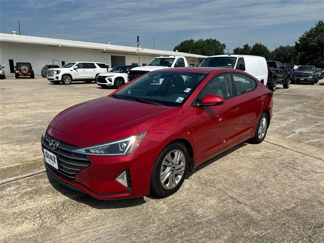 Used 2017 Ford Fusion SE w/ Fusion SE Technology Package